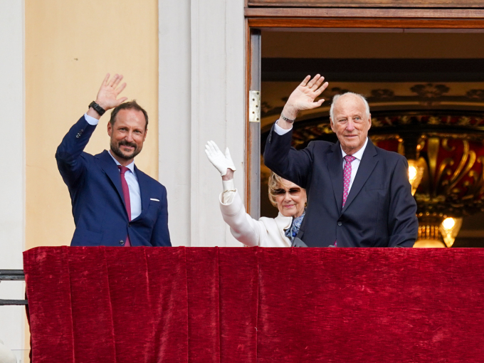 Kongeparet og Kronprinsen var til stades ved oppvisinga av årets drillprogram. Foto: Liv Anette Luane, Det kongelege hoffet