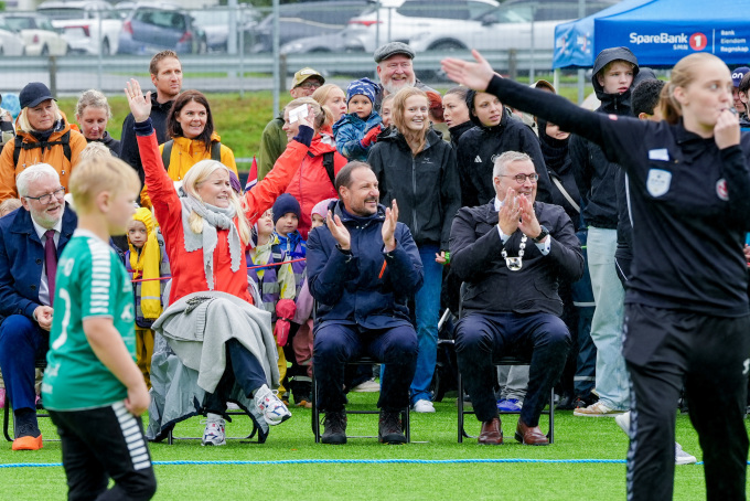 Spennende vennskapskamp på Øya idrettsanlegg i Malvik. Foto: Lise Åserud, NTB